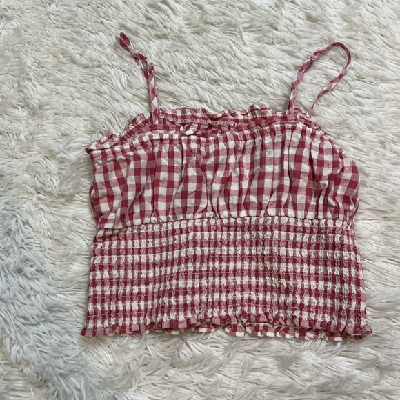 American Eagle Gingham Smocked Sleeveless Top - Picture 3 of 5
